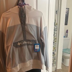 Columbia Two-Tone Cream & Light Gray Hooded Pullover